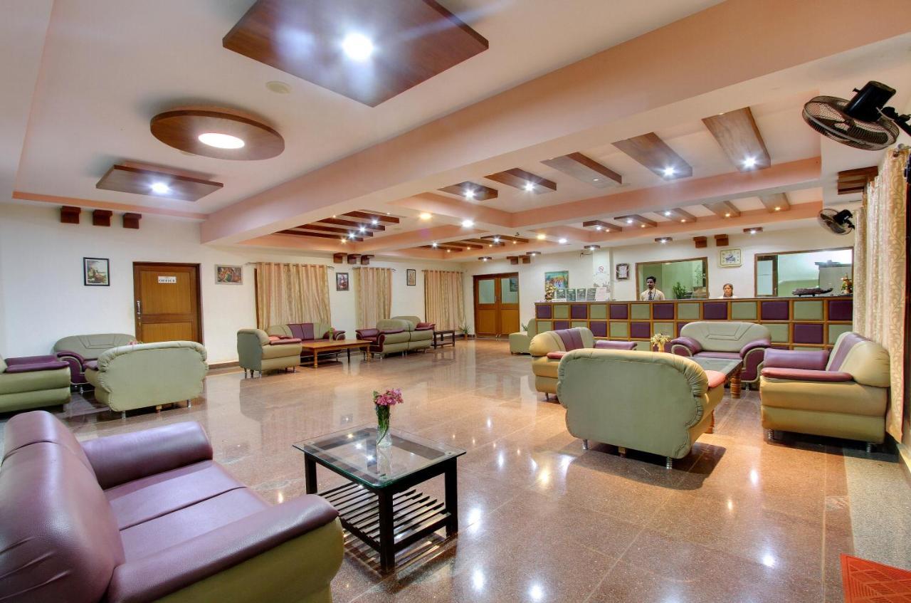 Kanthi Resorts Badami Bāgalkot Exterior foto