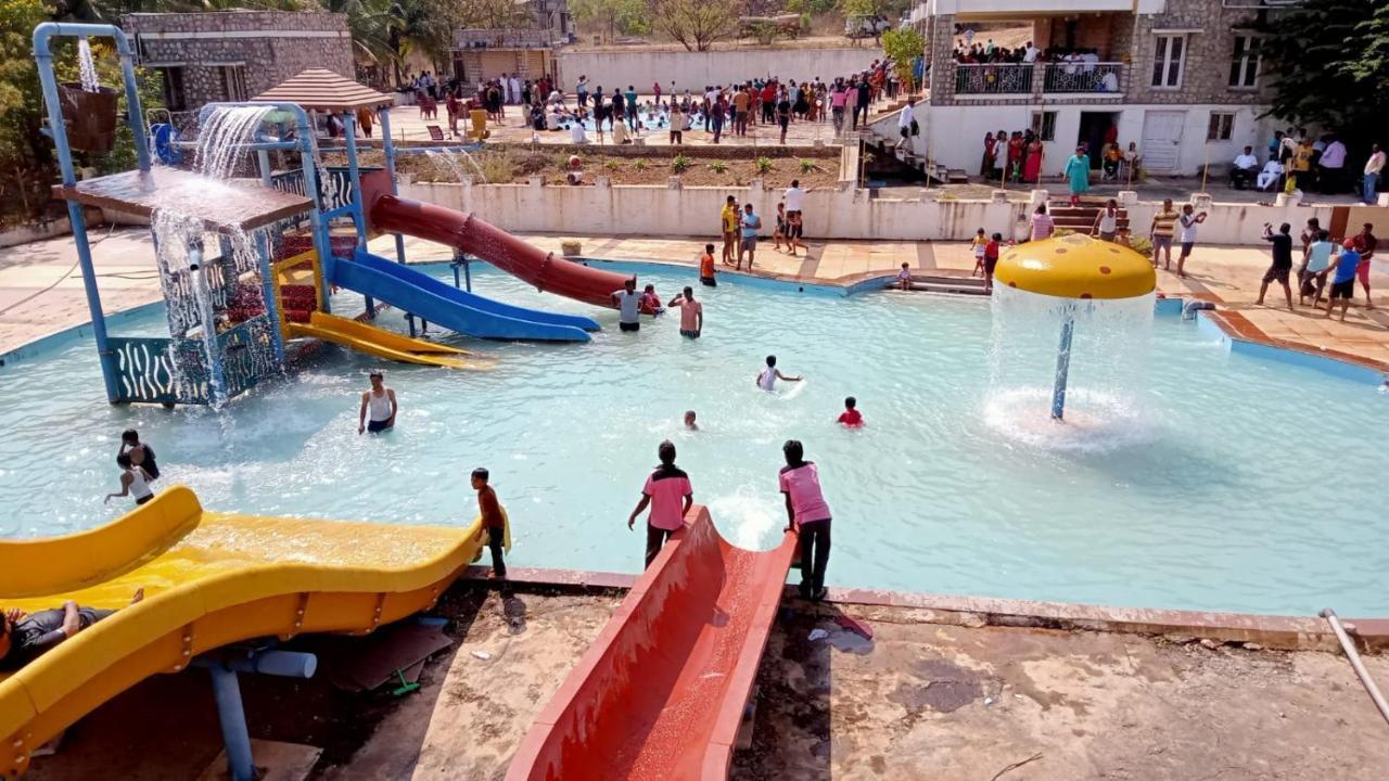 Kanthi Resorts Badami Bāgalkot Exterior foto